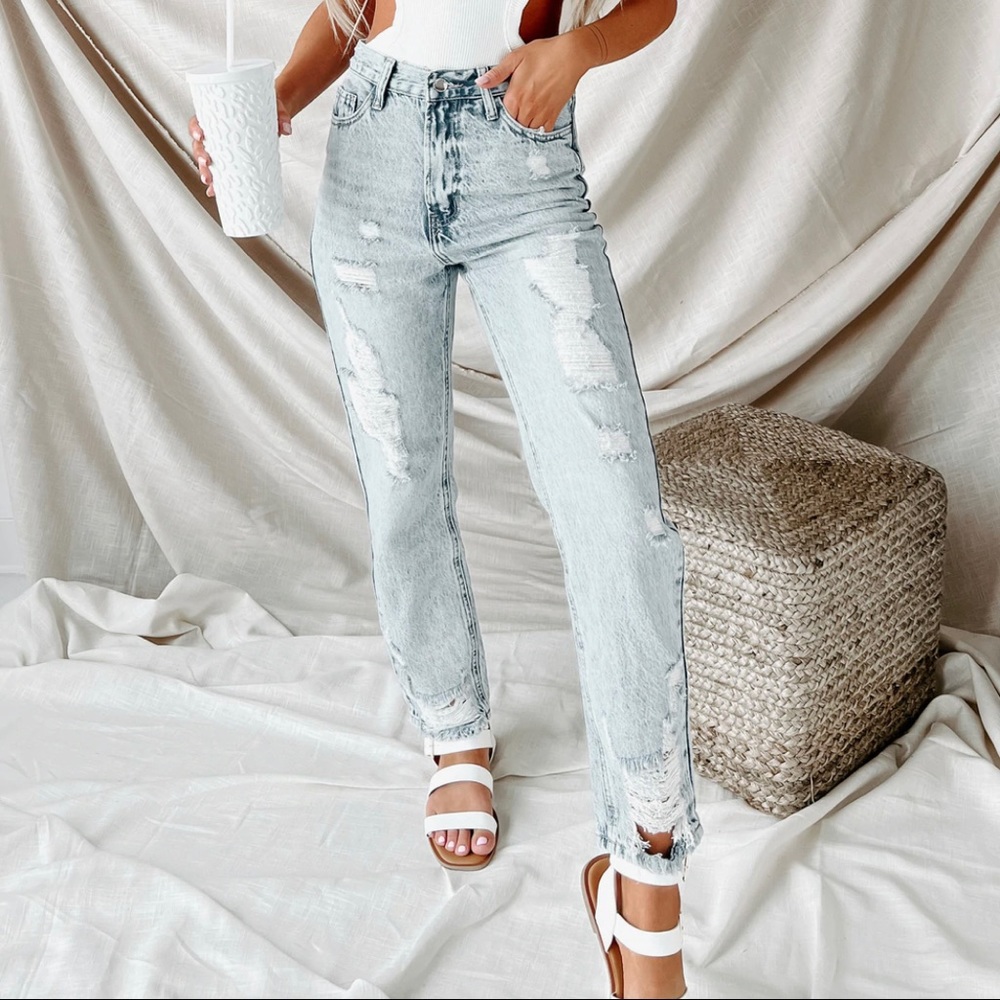 IT ALL BEGINS HIGH RISE DISTRESSED STRAIGHT LEG JEANS